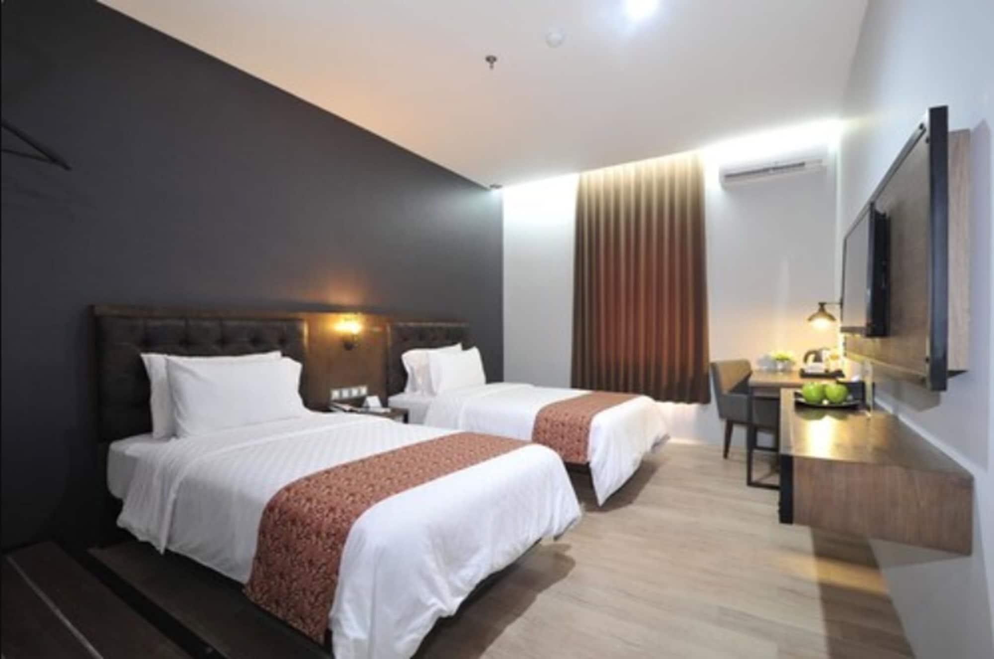 Grand Kangen Hotel Urip Sumoharjo Yogyakarta Bagian luar foto