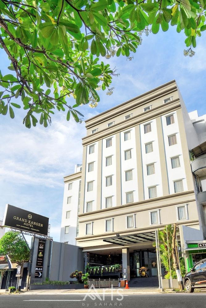 Grand Kangen Hotel Urip Sumoharjo Yogyakarta Bagian luar foto