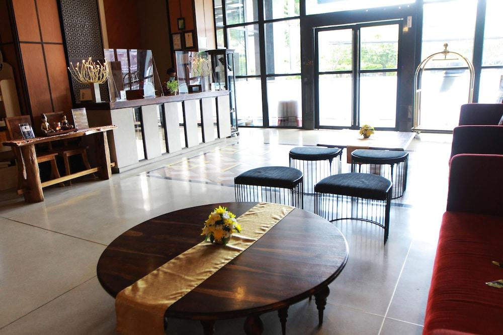 Grand Kangen Hotel Urip Sumoharjo Yogyakarta Bagian luar foto