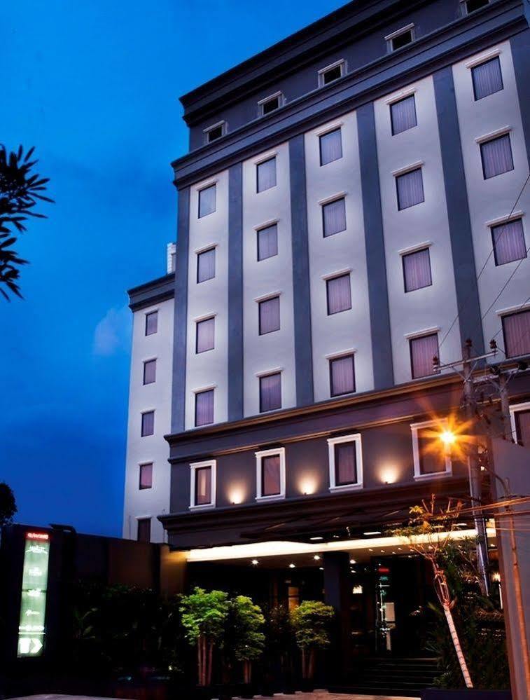 Grand Kangen Hotel Urip Sumoharjo Yogyakarta Bagian luar foto