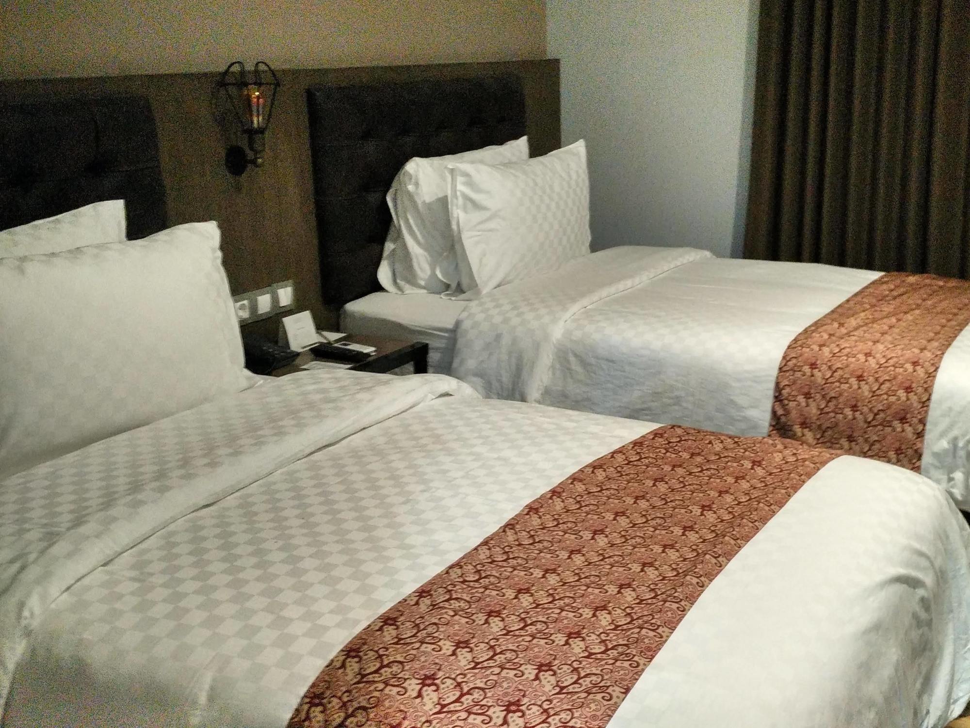 Grand Kangen Hotel Urip Sumoharjo Yogyakarta Bagian luar foto